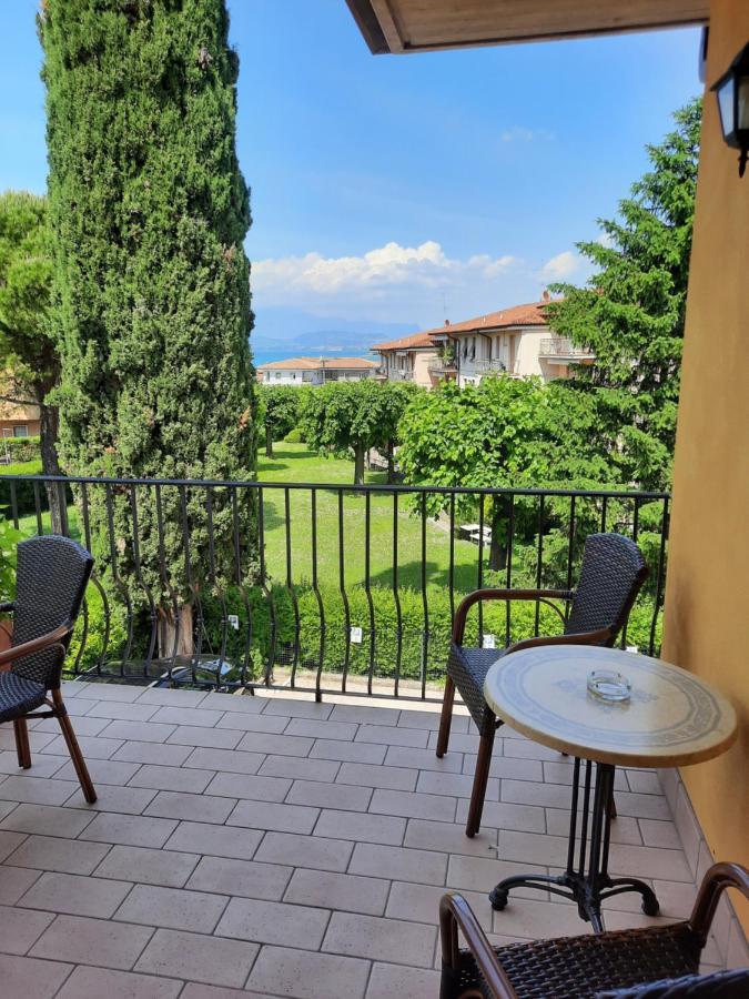 Relais Sweet Days Bed & Breakfast Peschiera del Garda Bagian luar foto