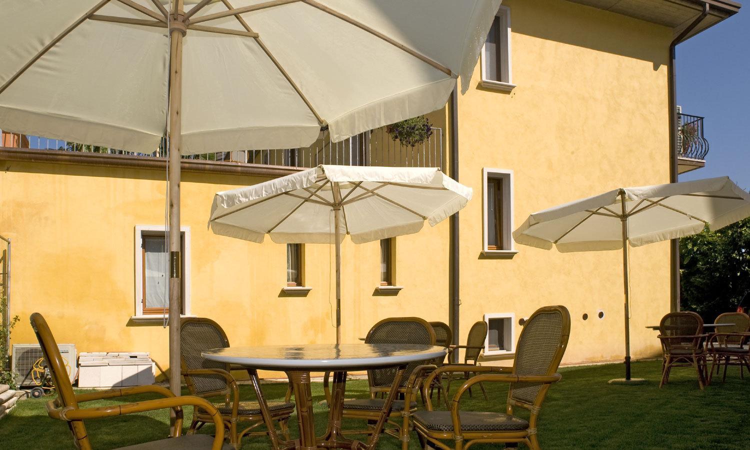 Relais Sweet Days Bed & Breakfast Peschiera del Garda Bagian luar foto